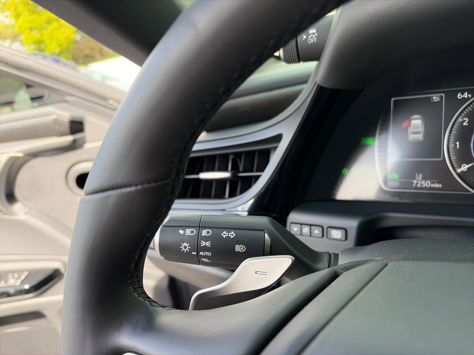 2025 Lexus ES ES 300h F SPORT Design