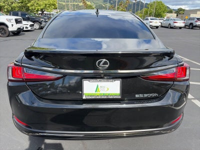 2025 Lexus ES ES 300h F SPORT Design