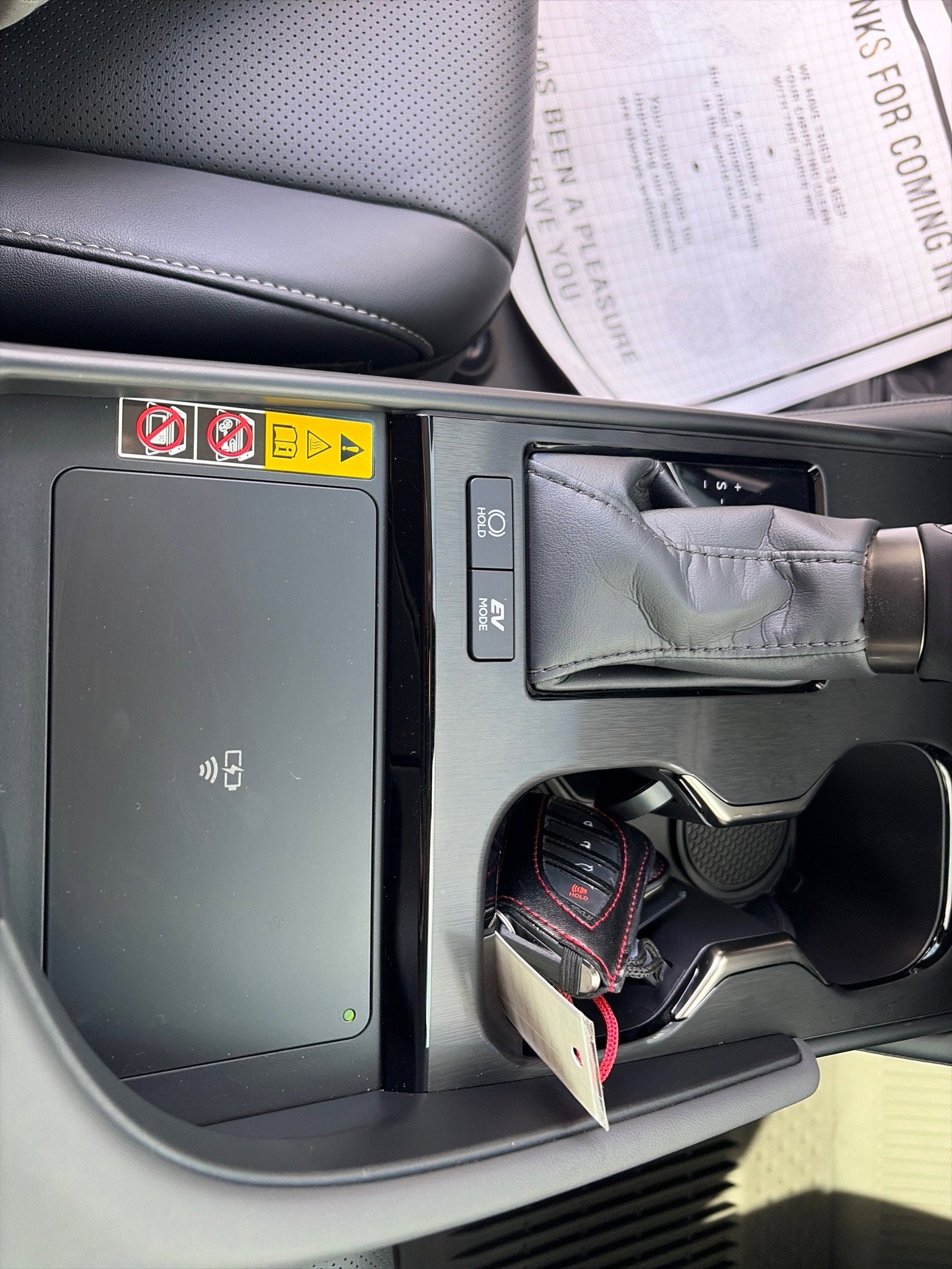 2025 Lexus ES ES 300h F SPORT Design