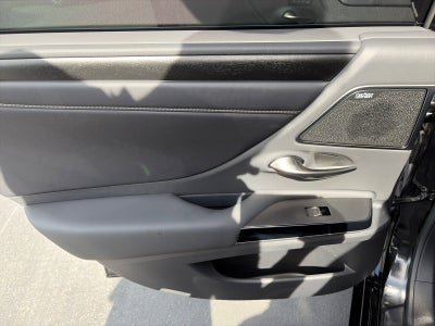 2025 Lexus ES ES 300h F SPORT Design