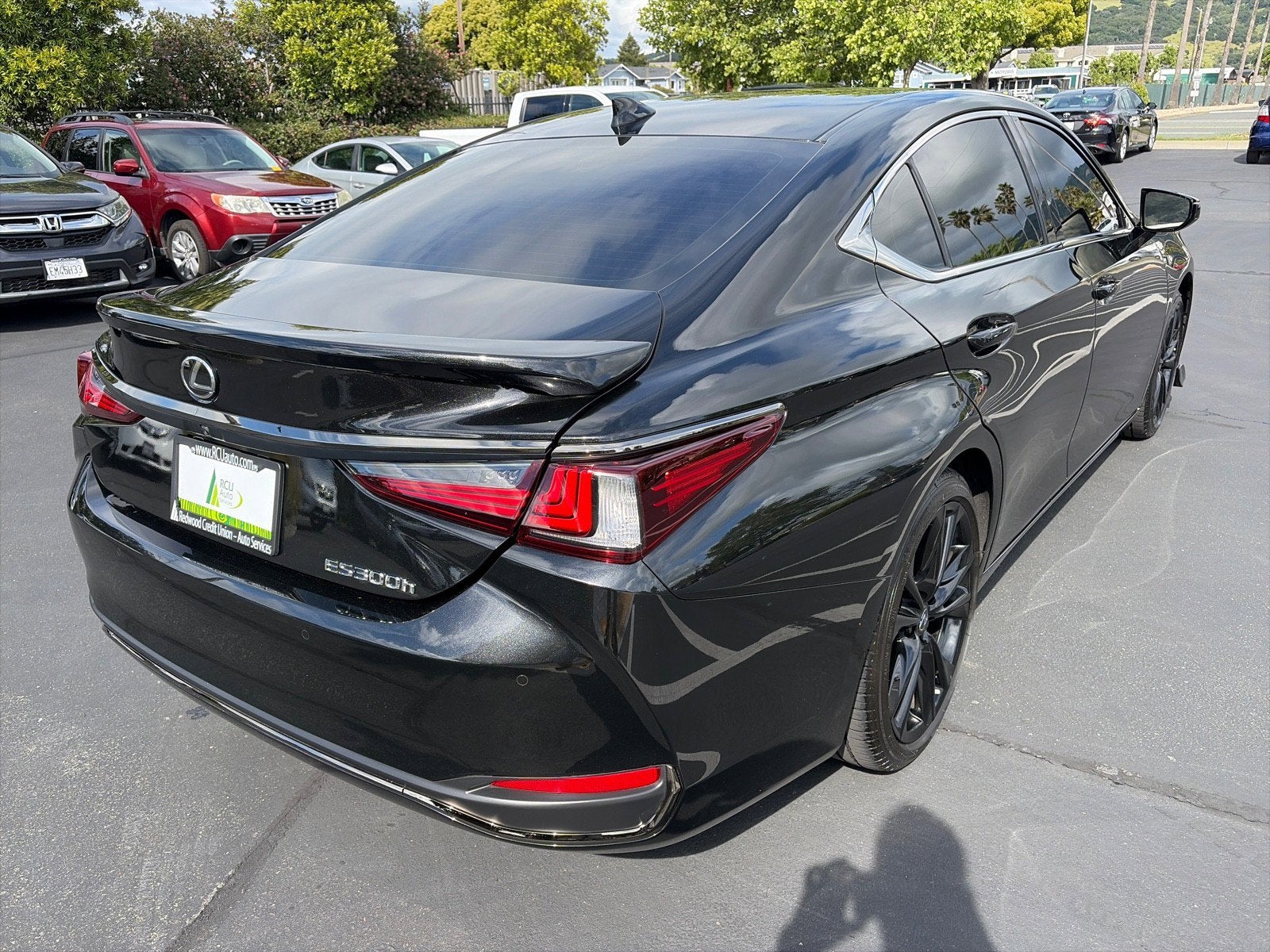 2025 Lexus ES ES 300h F SPORT Design