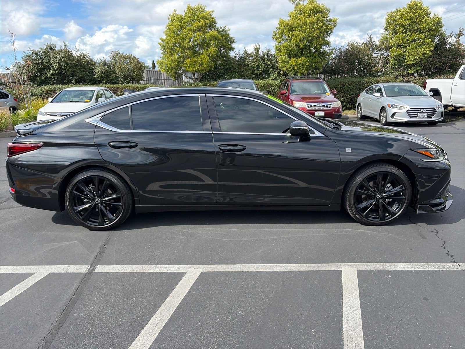 2025 Lexus ES ES 300h F SPORT Design