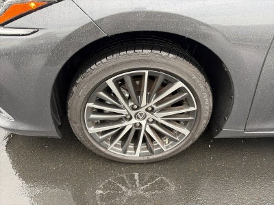 2025 Lexus ES ES 300h