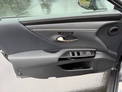 2025 Lexus ES ES 300h