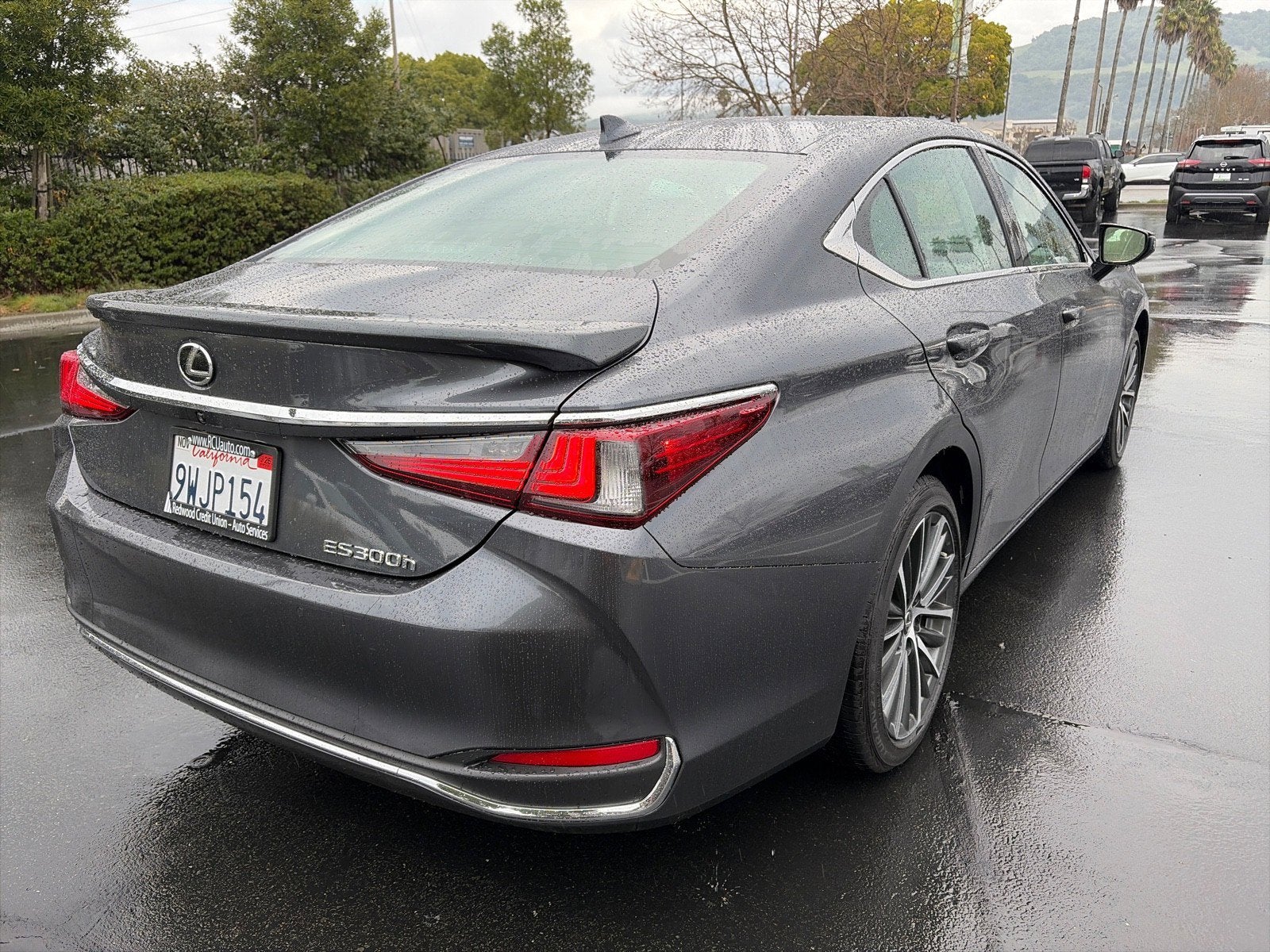 2025 Lexus ES ES 300h