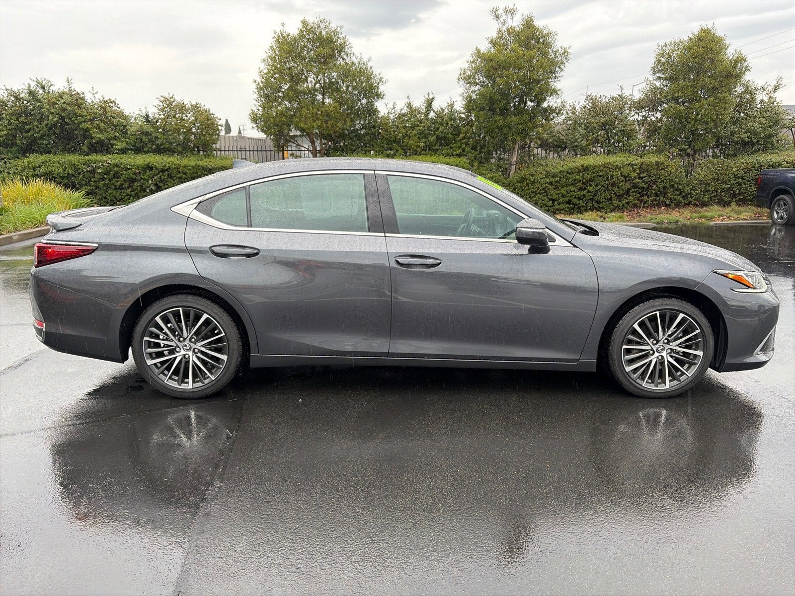 2025 Lexus ES ES 300h