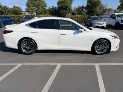 2025 Lexus ES ES 300h Luxury