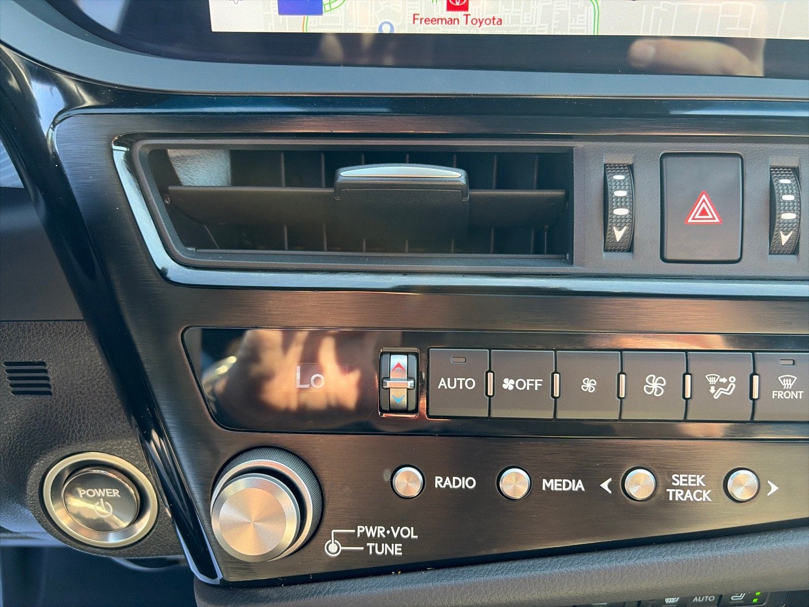 2025 Lexus ES ES 300h Luxury