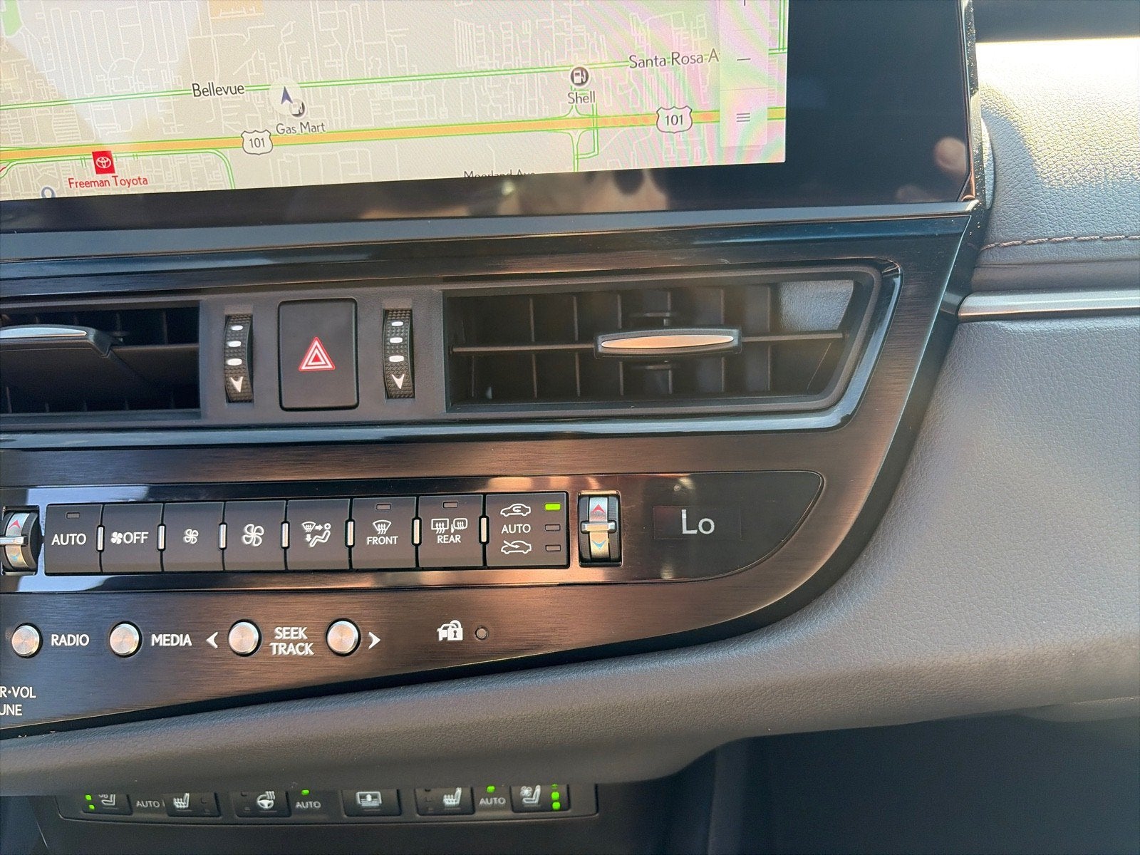 2025 Lexus ES ES 300h Luxury