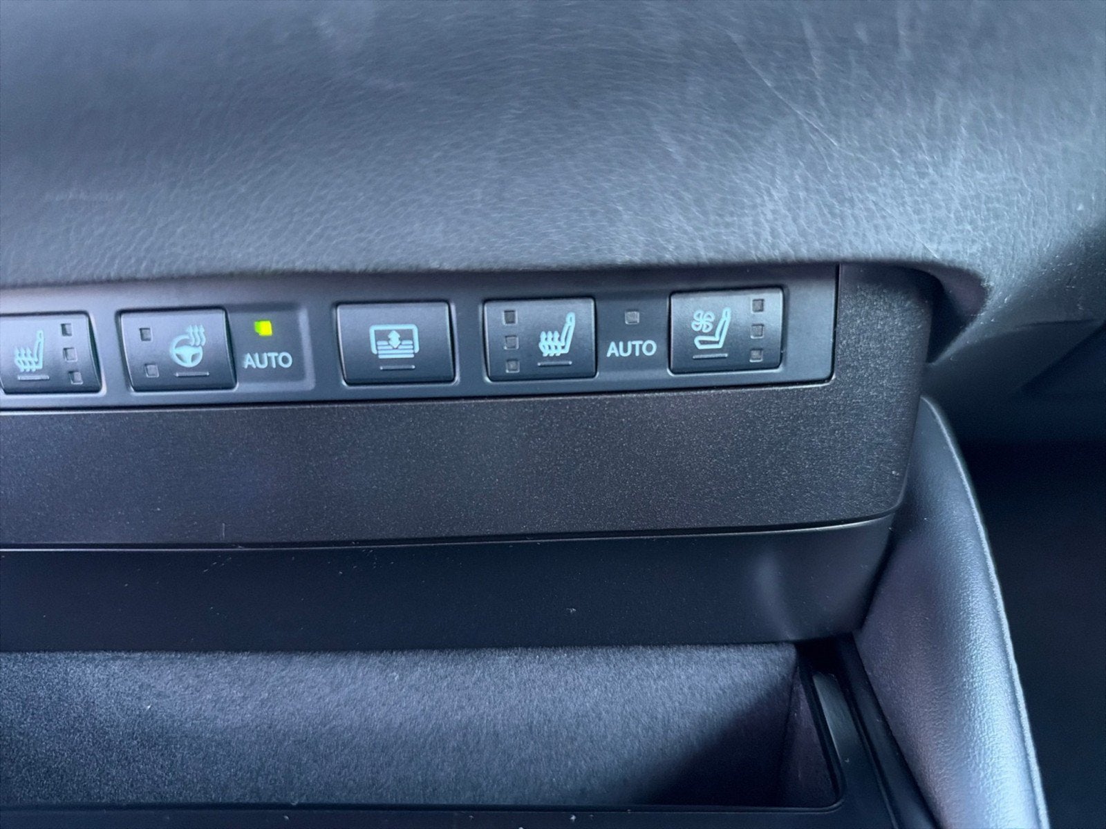 2024 Lexus ES ES 350 F SPORT Handling