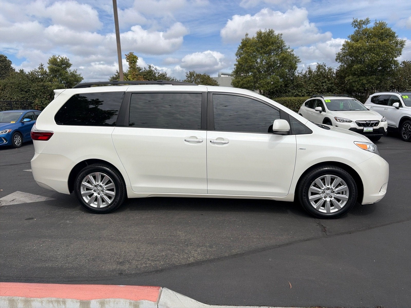 2017 Toyota Sienna XLE Premium