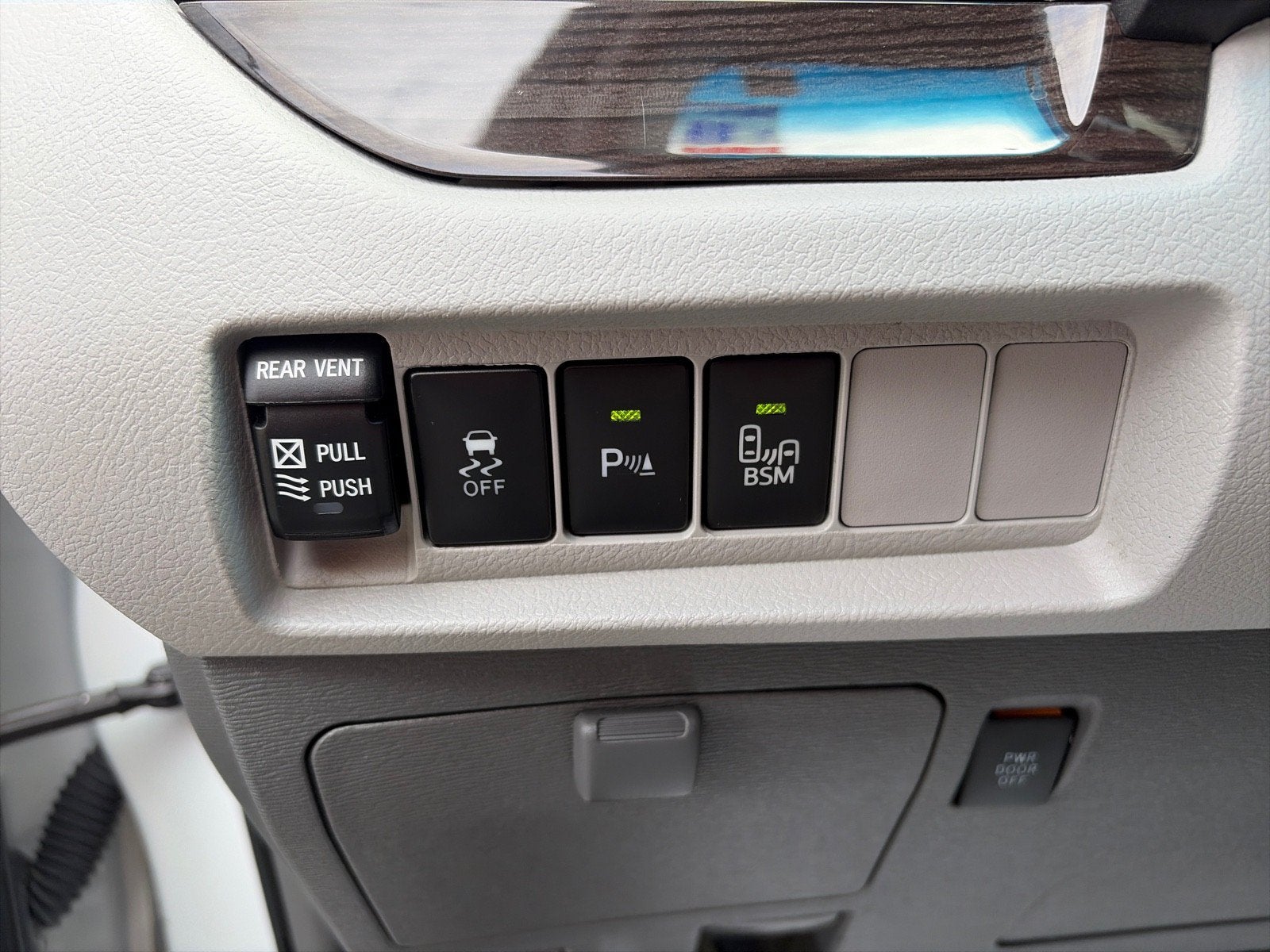 2017 Toyota Sienna XLE Premium