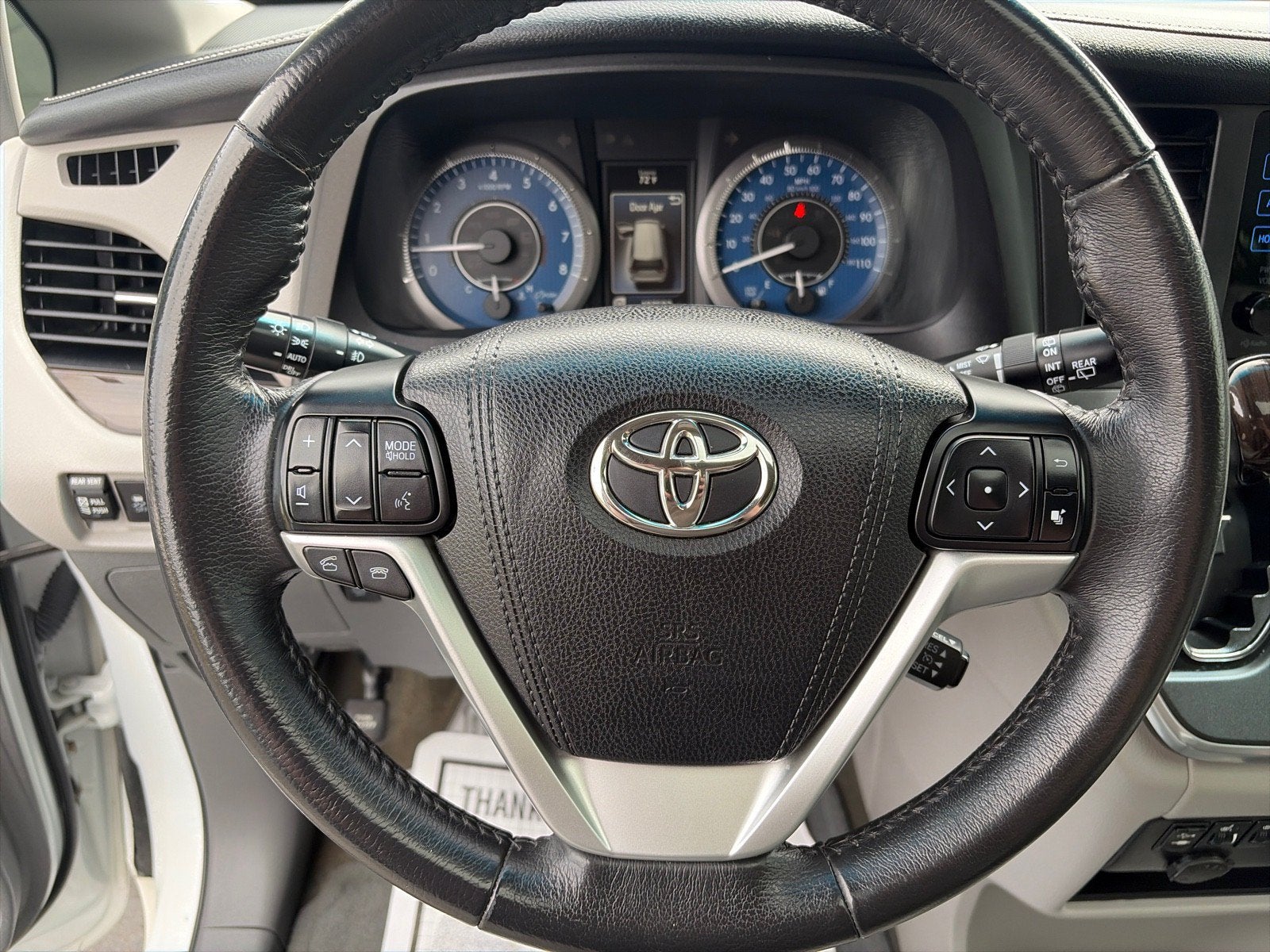 2017 Toyota Sienna XLE Premium