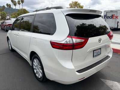 2017 Toyota Sienna XLE Premium