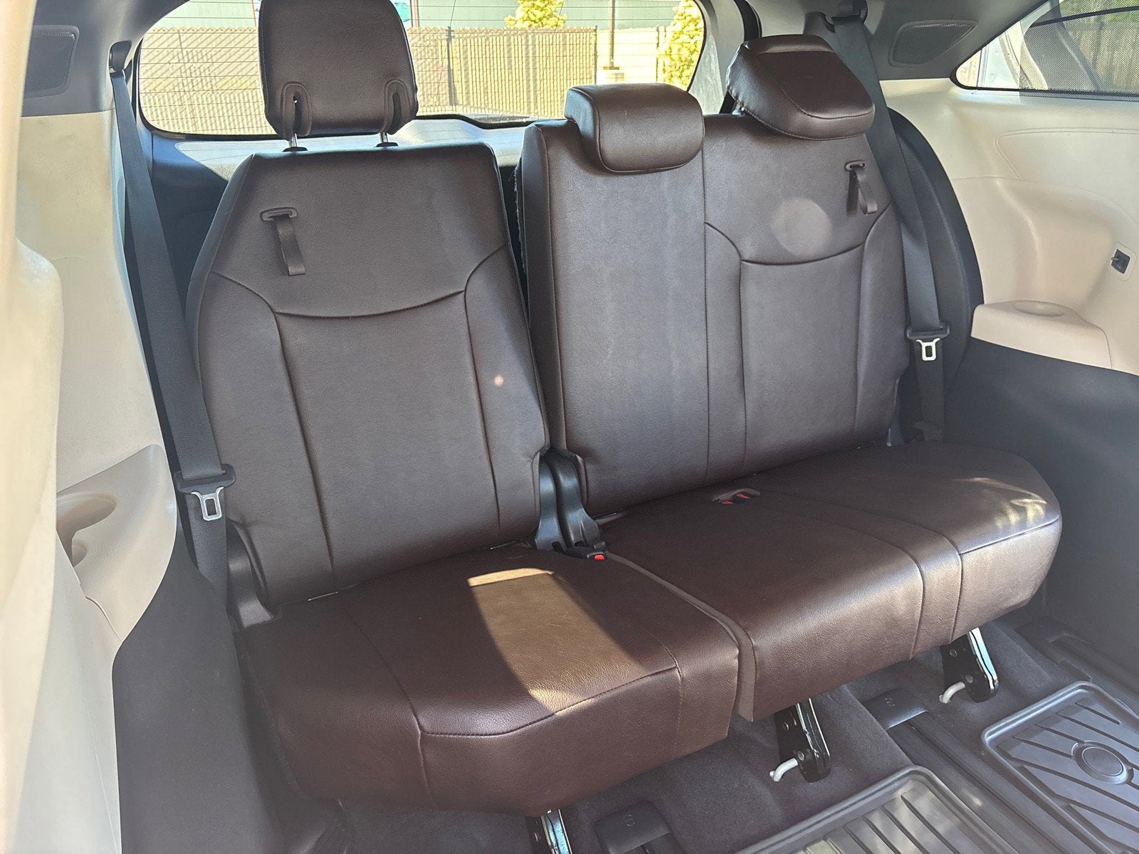 2024 Toyota Sienna Platinum