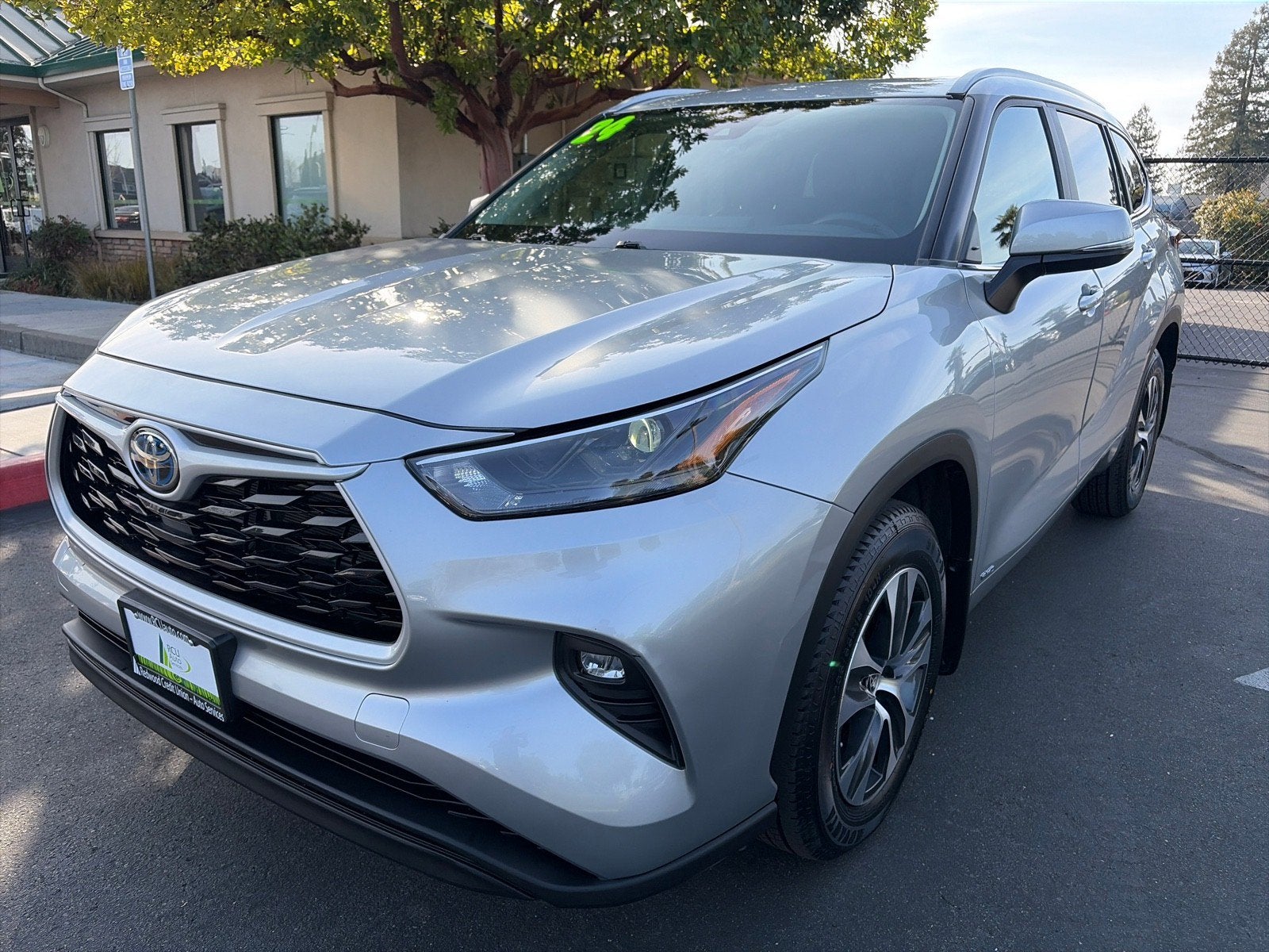 2024 Toyota Highlander Hybrid XLE