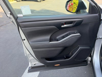 2024 Toyota Highlander Hybrid XLE