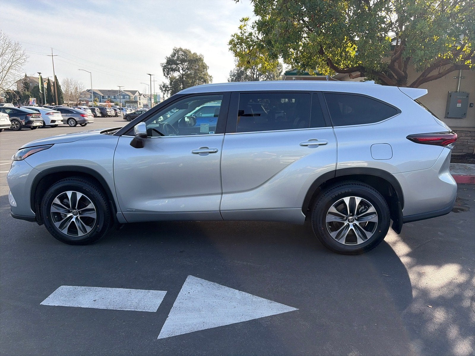 2024 Toyota Highlander Hybrid XLE