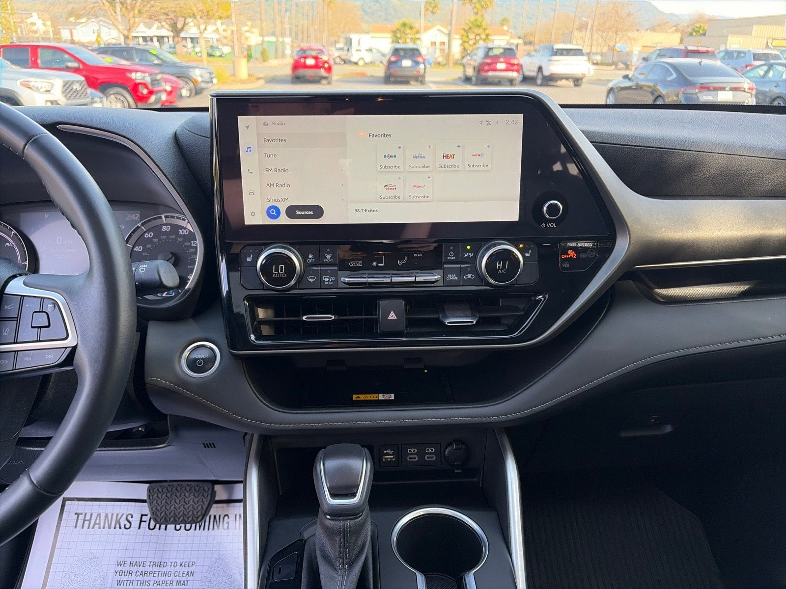 2024 Toyota Highlander Hybrid XLE