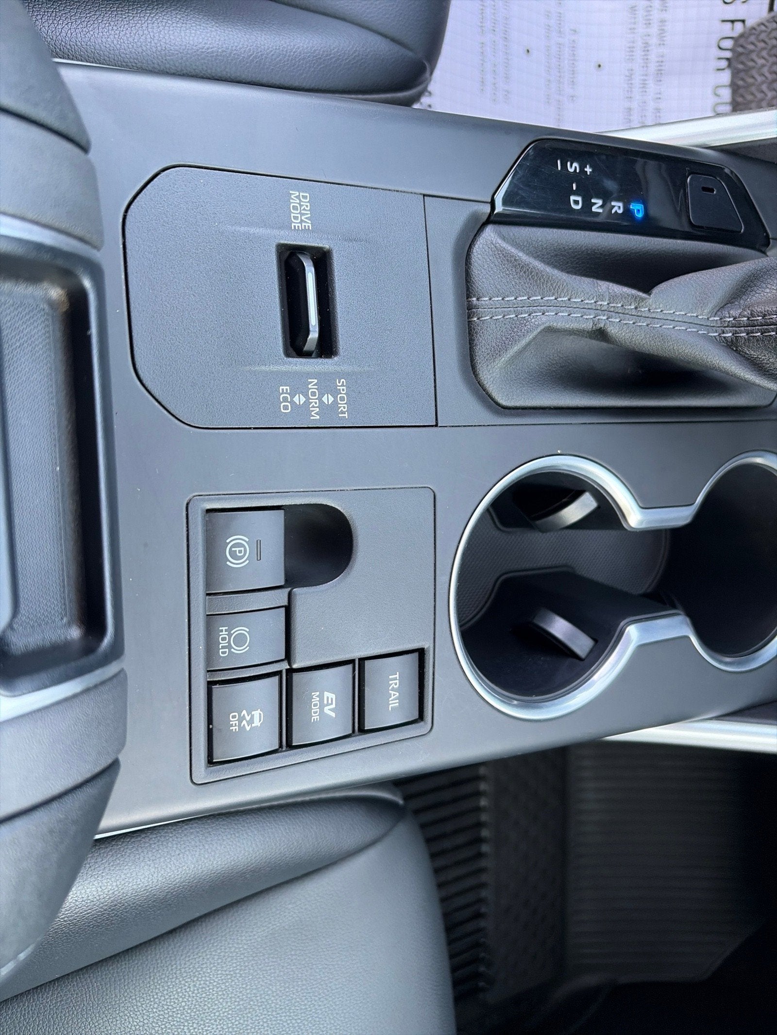 2024 Toyota Highlander Hybrid XLE