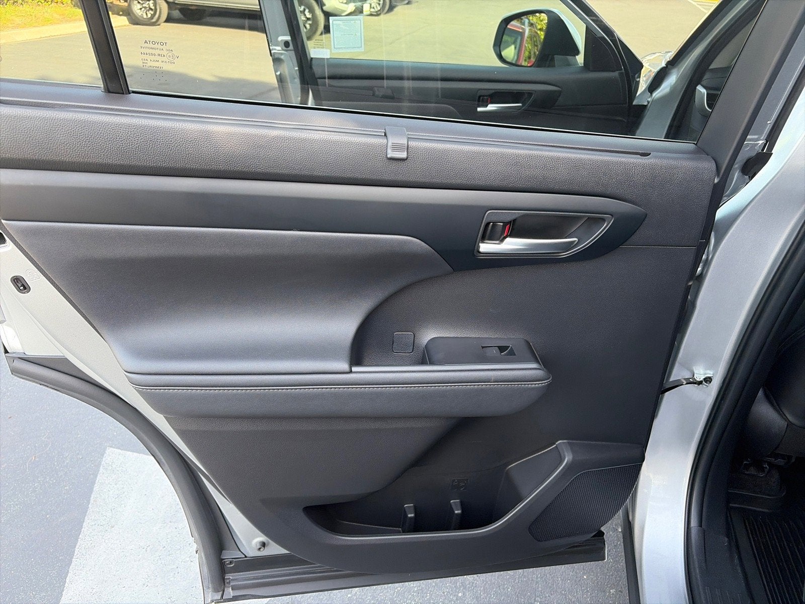 2024 Toyota Highlander Hybrid XLE