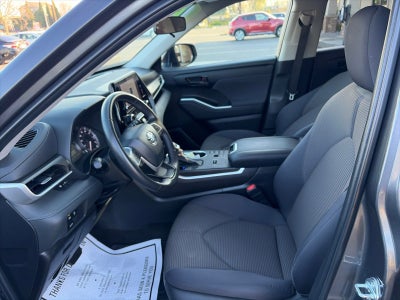 2024 Toyota Highlander LE