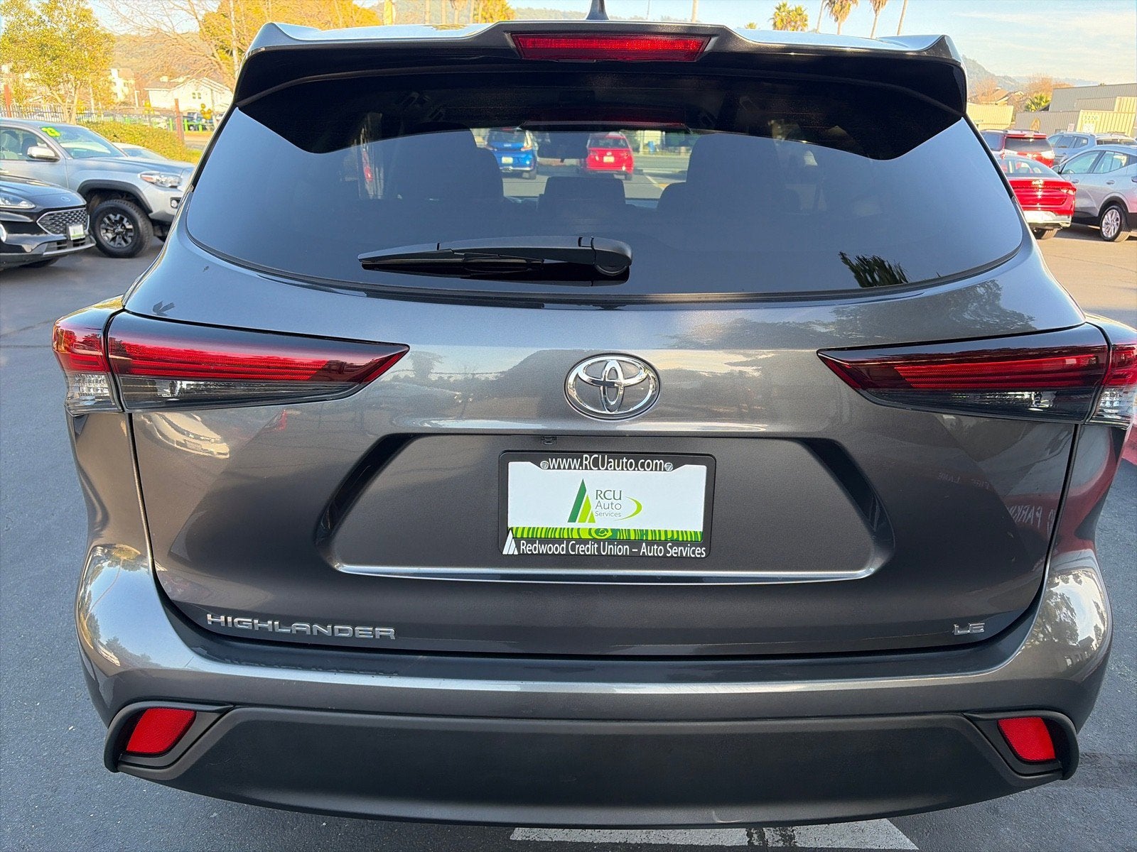 2024 Toyota Highlander LE