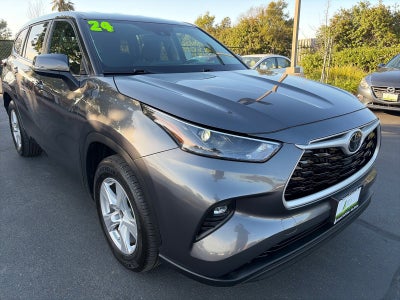 2024 Toyota Highlander LE
