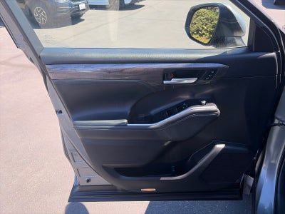 2025 Toyota Highlander Limited