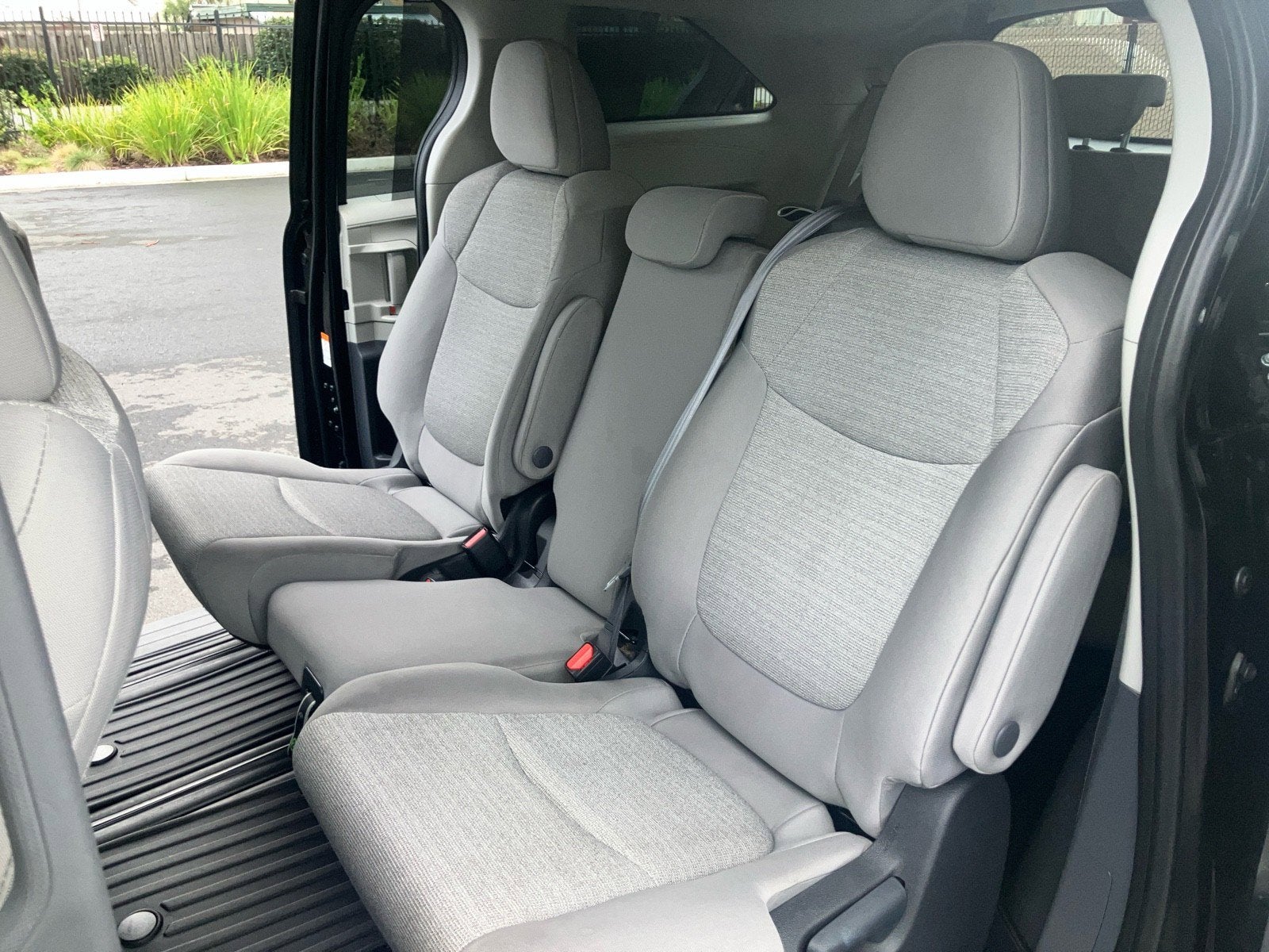 2024 Toyota Sienna LE