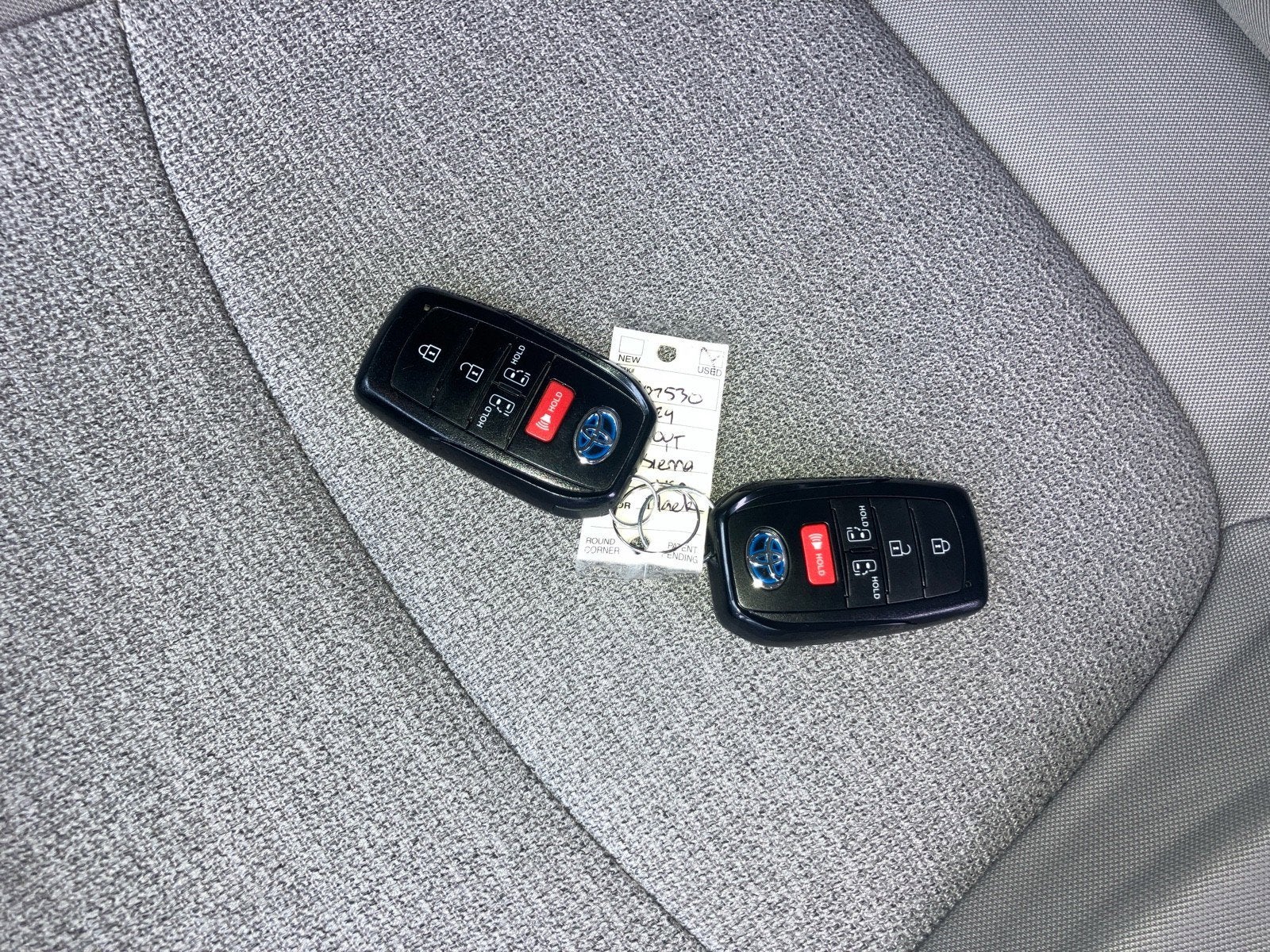 2024 Toyota Sienna LE