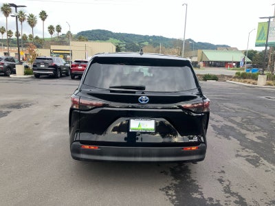 2024 Toyota Sienna LE