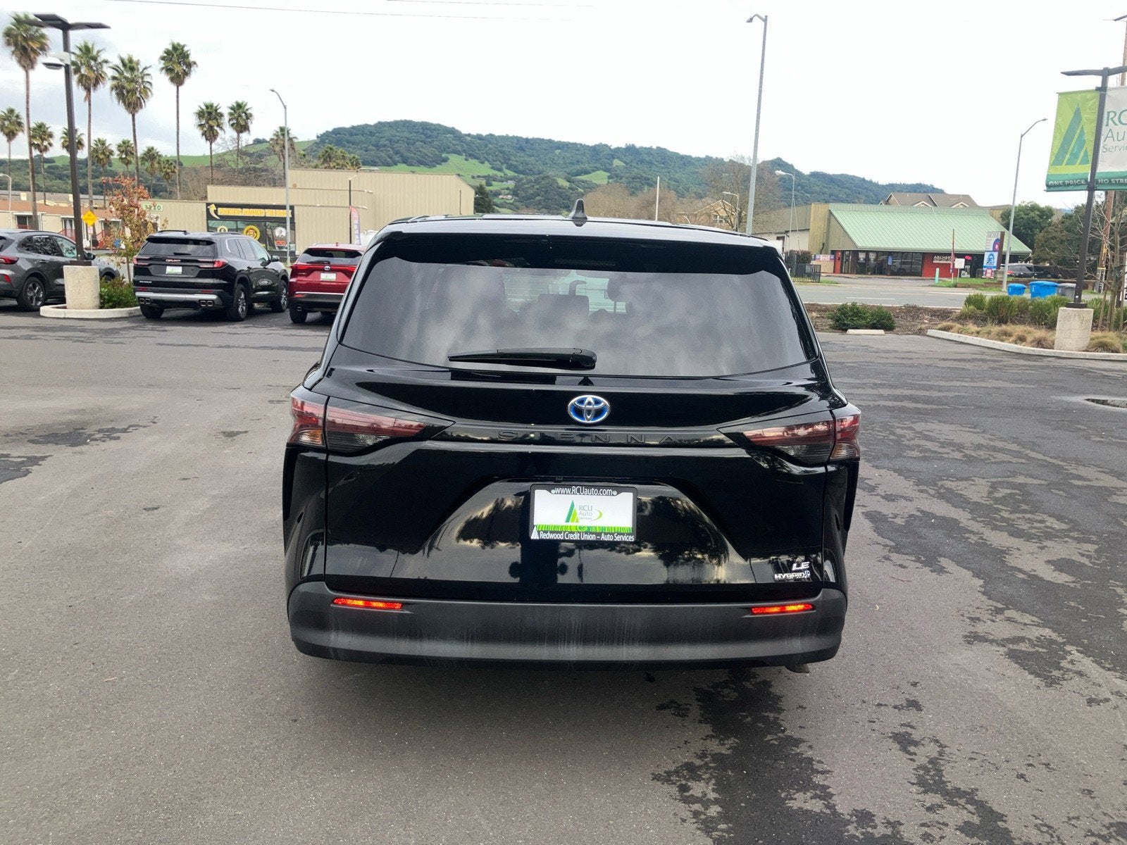 2024 Toyota Sienna LE