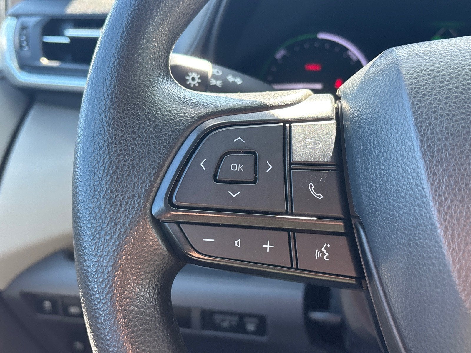 2023 Toyota Sienna LE
