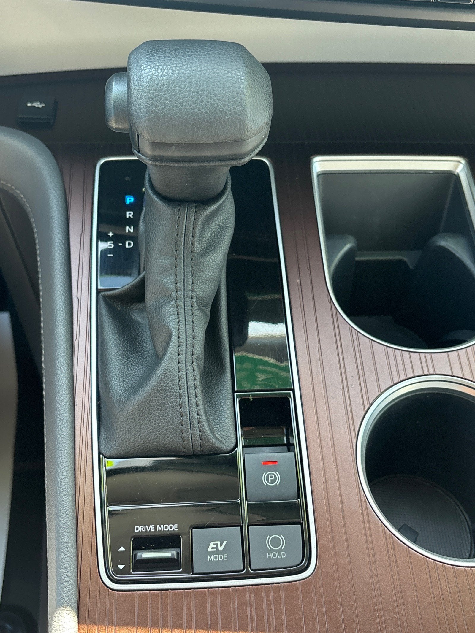 2023 Toyota Sienna LE