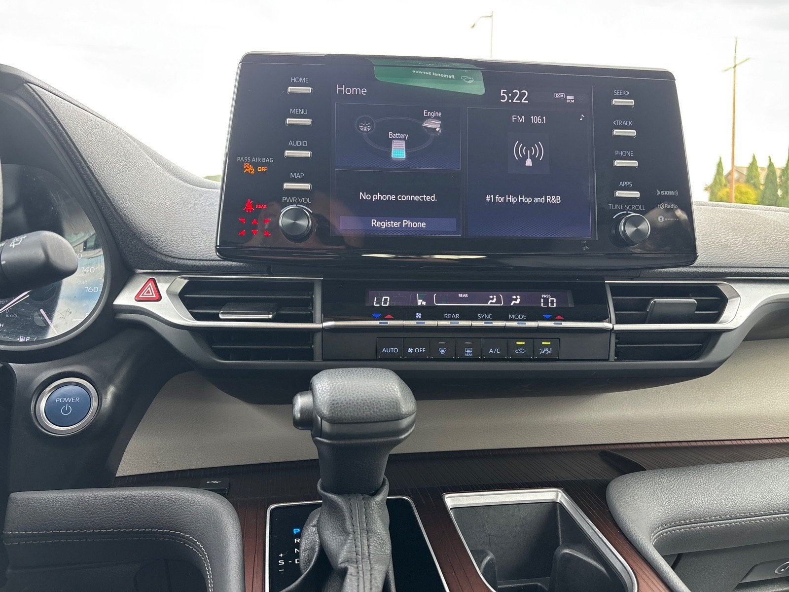 2024 Toyota Sienna LE