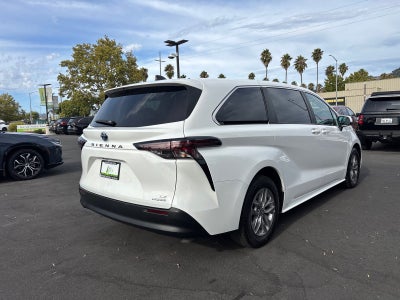 2024 Toyota Sienna LE
