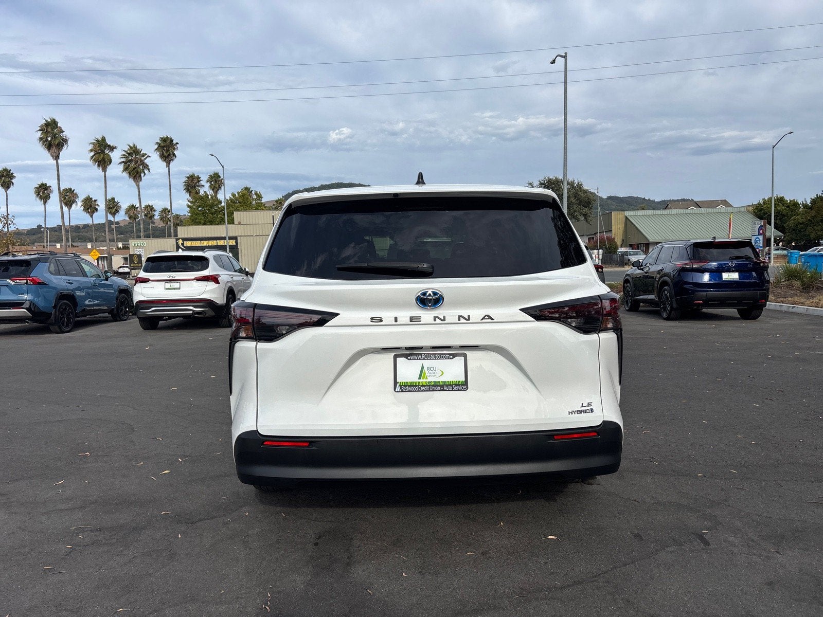 2024 Toyota Sienna LE