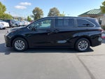 2023 Toyota Sienna LE