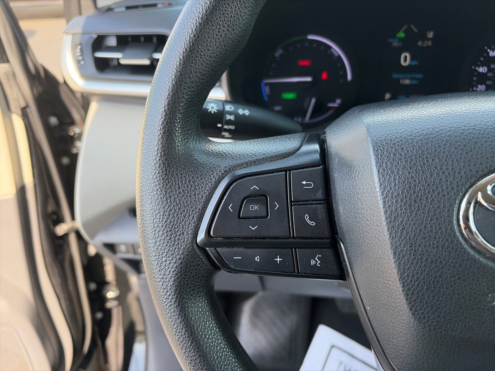 2023 Toyota Sienna LE