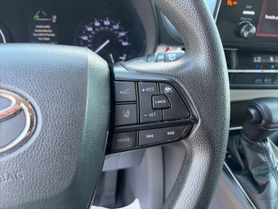 2023 Toyota Sienna LE