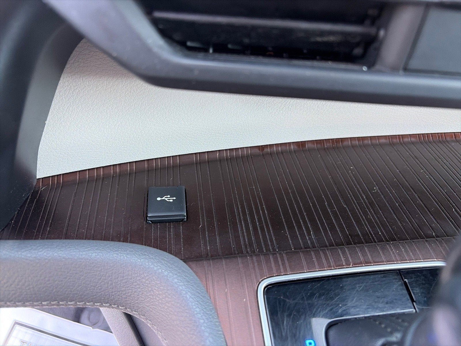 2023 Toyota Sienna LE