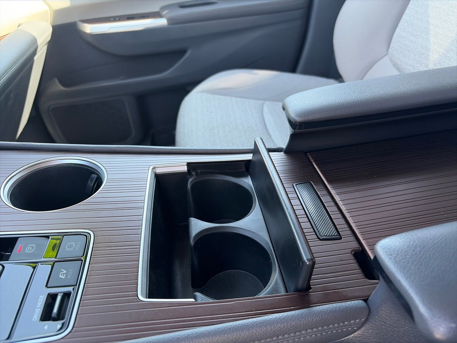 2023 Toyota Sienna LE