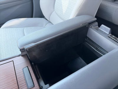 2023 Toyota Sienna LE
