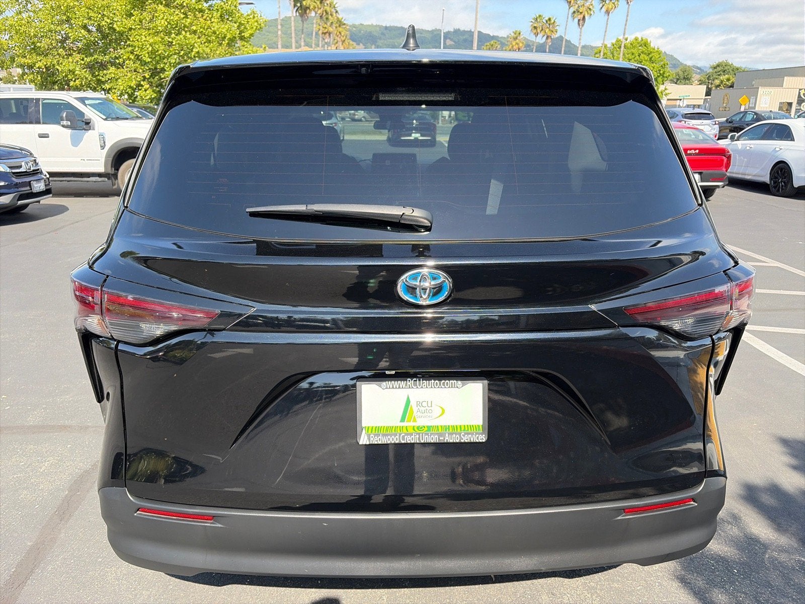 2023 Toyota Sienna LE