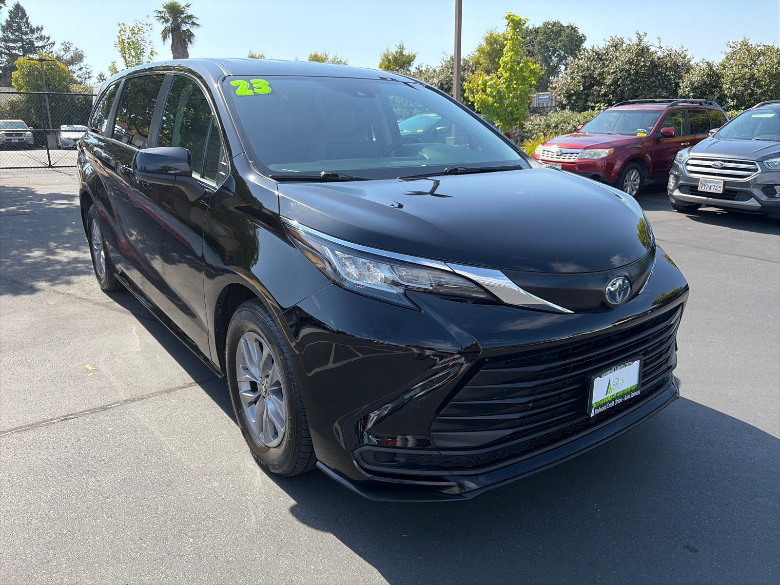2023 Toyota Sienna LE