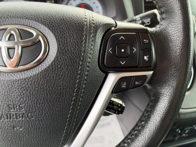 2020 Toyota Sienna SE