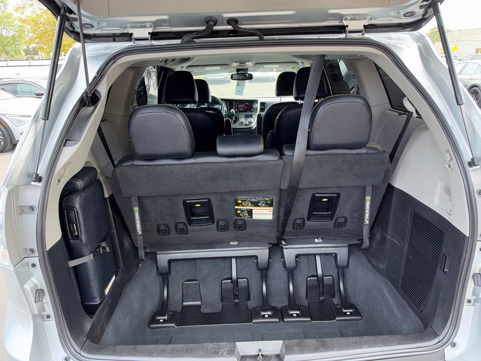 2020 Toyota Sienna SE