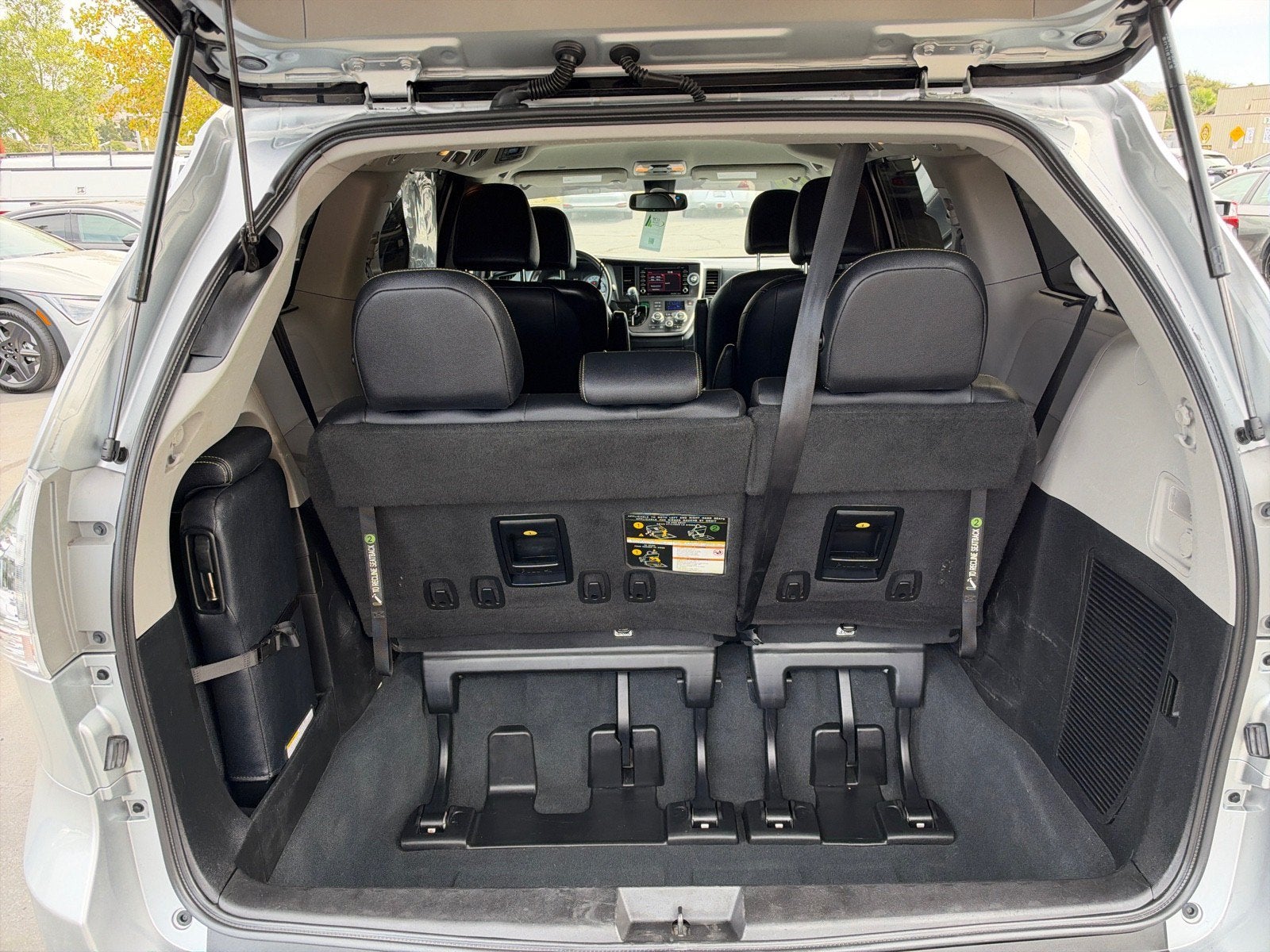 2020 Toyota Sienna SE