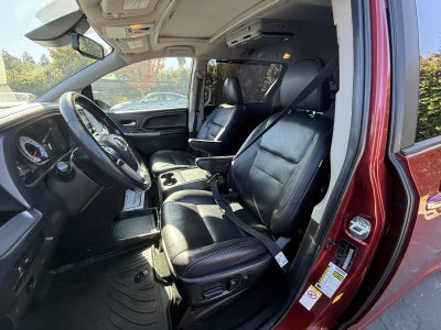 2019 Toyota Sienna SE